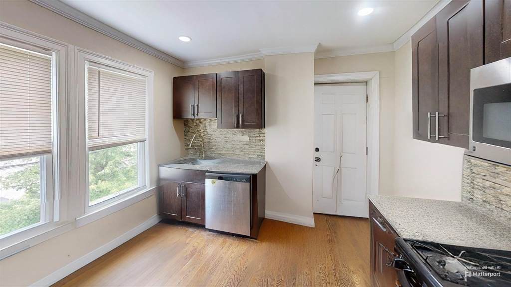 2971 Washington St. - Photo 1