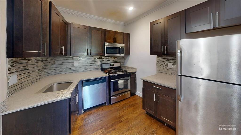 2975 Washington St. - Photo 1