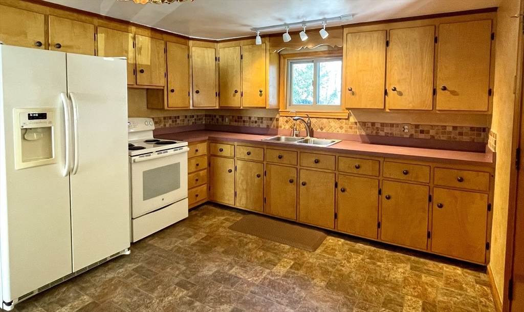 57 Winter St - Photo 1