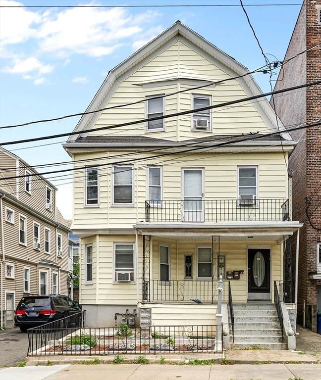 89 Central St - Photo 1