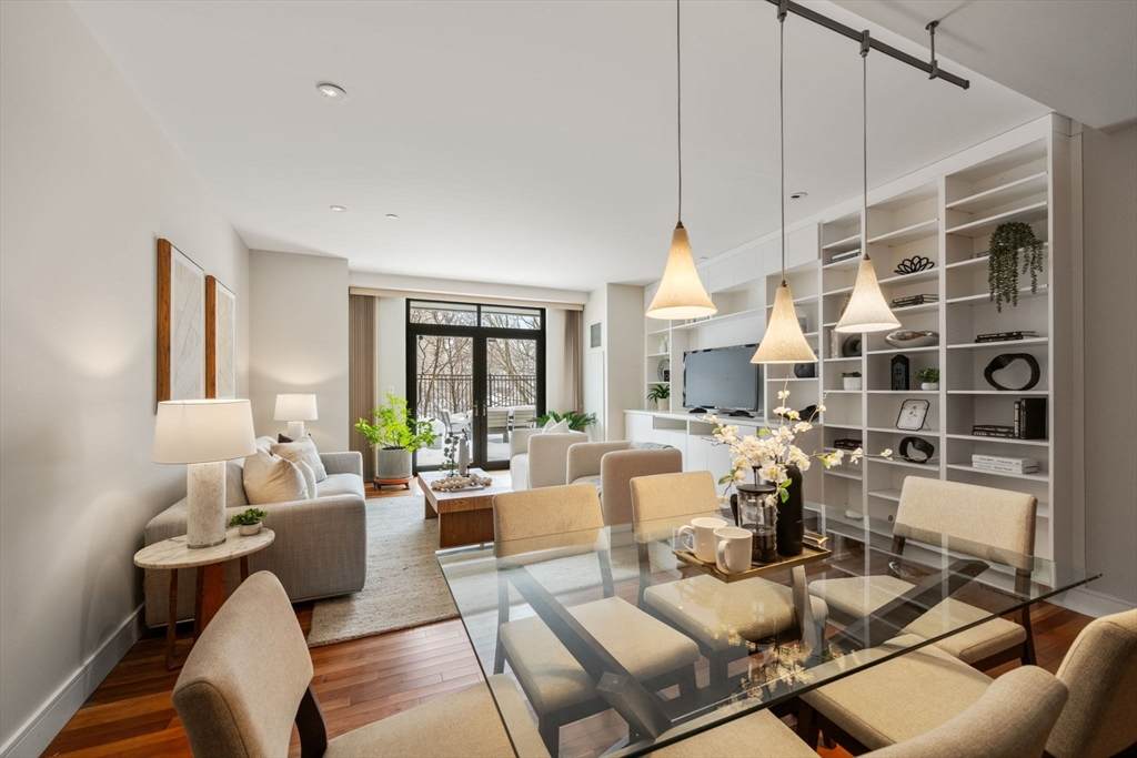 2400 Beacon - Photo 1