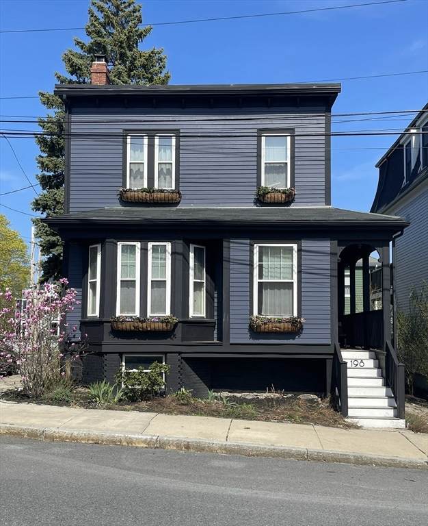 198 Byron St - Photo 1