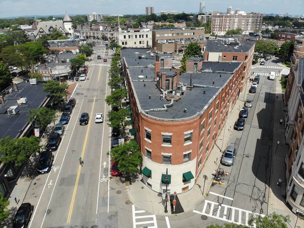 233 Harvard St - Photo 1