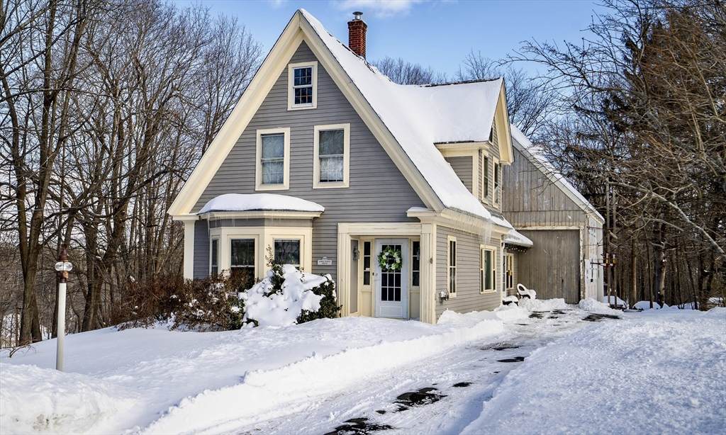 2 Seaver St - Photo 1