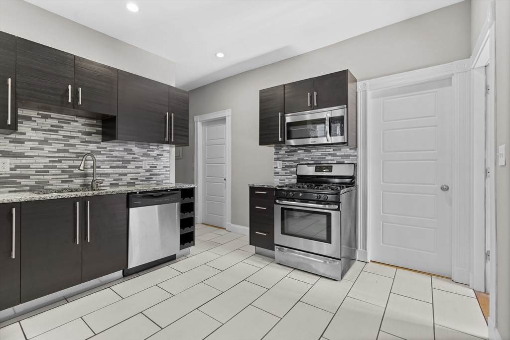 35 Harbor View Street - Photo 1