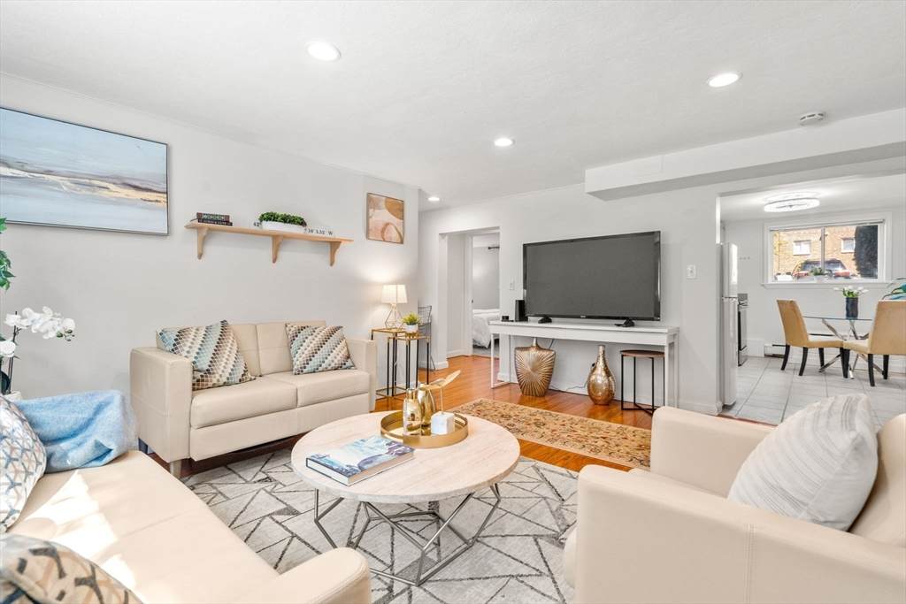 64 Bryon Rd - Photo 1