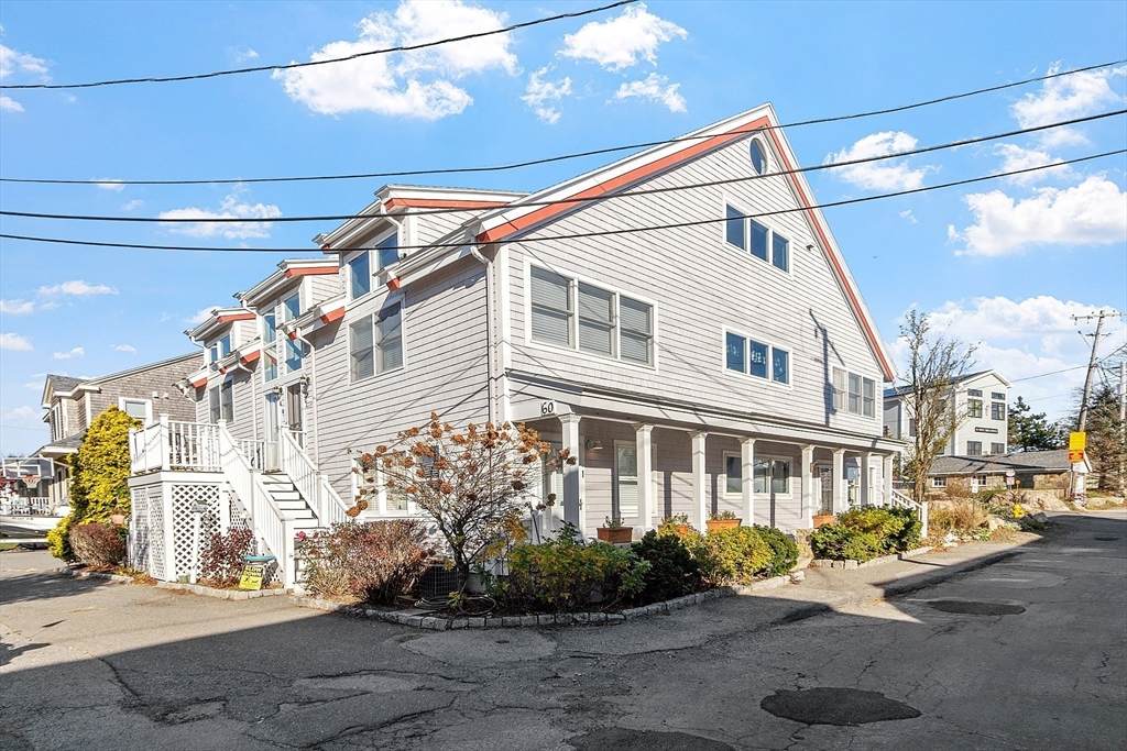 60 Rocky Neck Ave - Photo 1