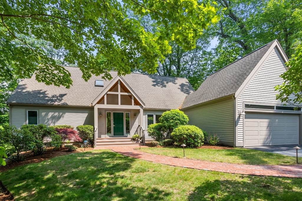 16 Livermore Lane - Photo 1