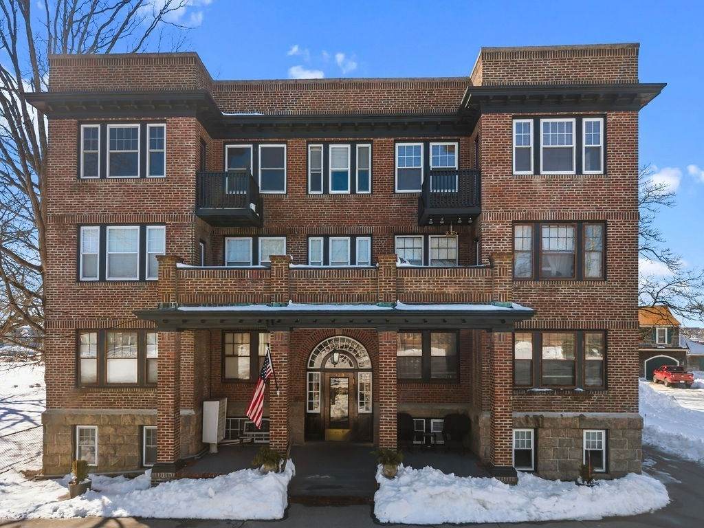 138 Main St - Photo 1