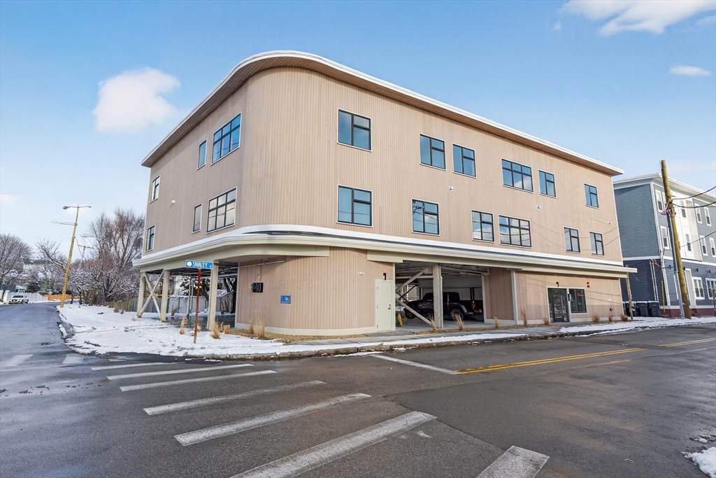 130 Shirley Street - Photo 1