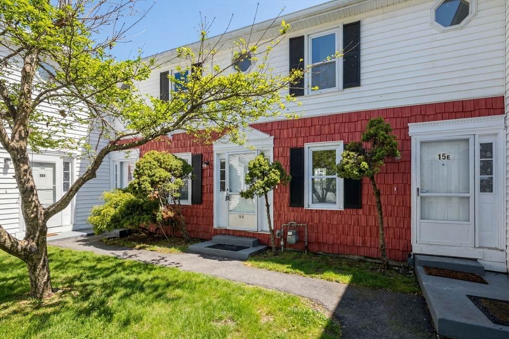 15 Crescent St - Photo 1