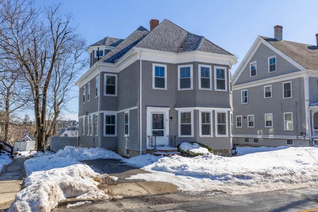 5 Lothrop St - Photo 1