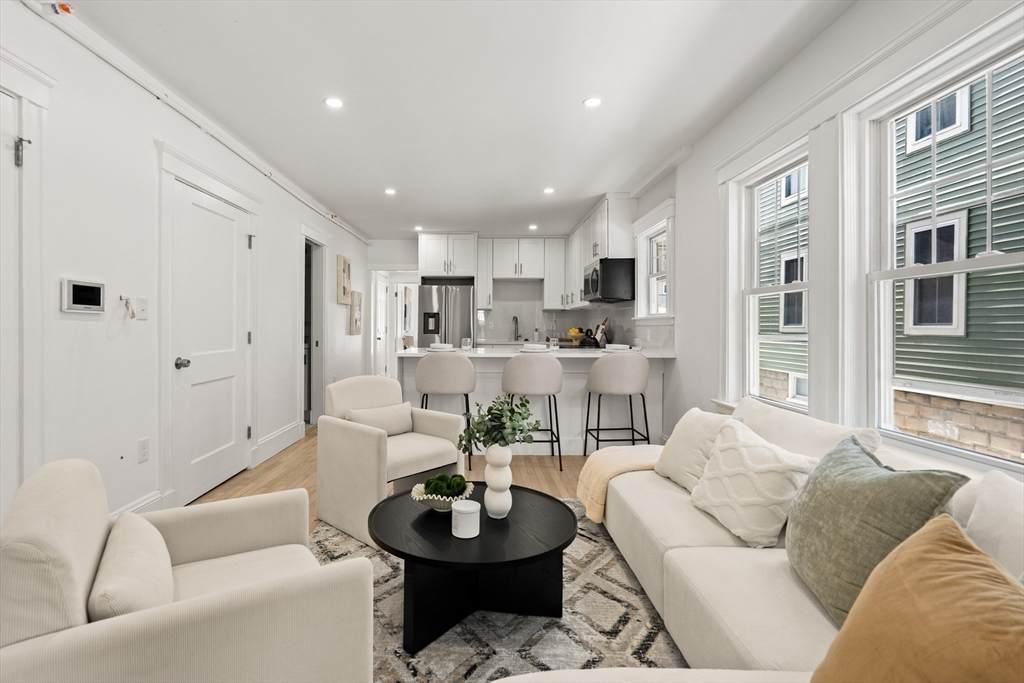 60 Derby St - Photo 1