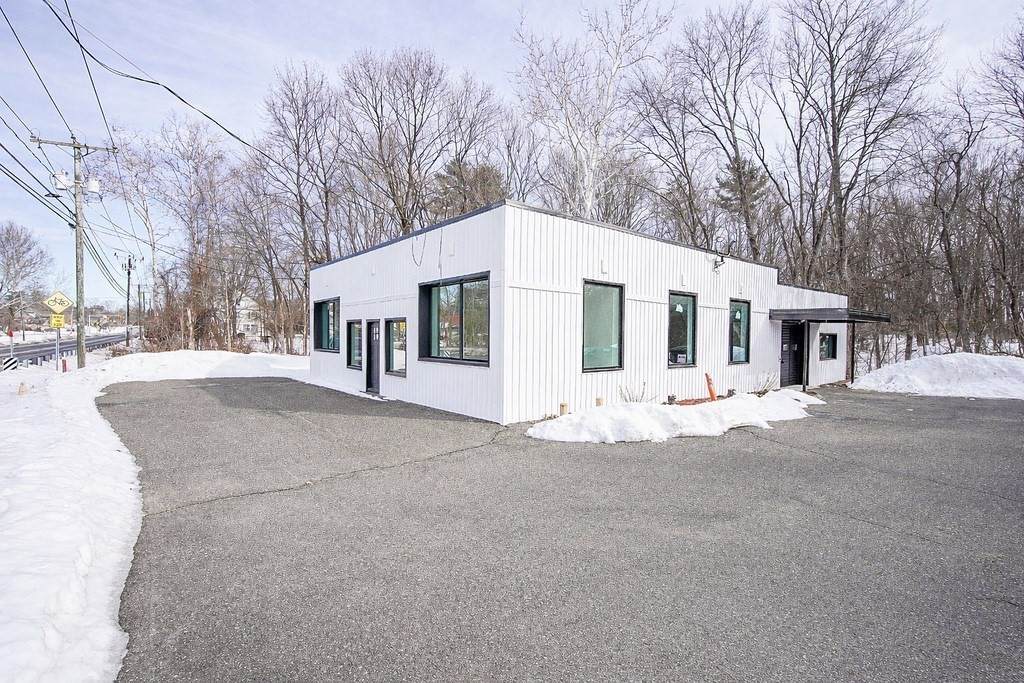 1443 Main St - Photo 1