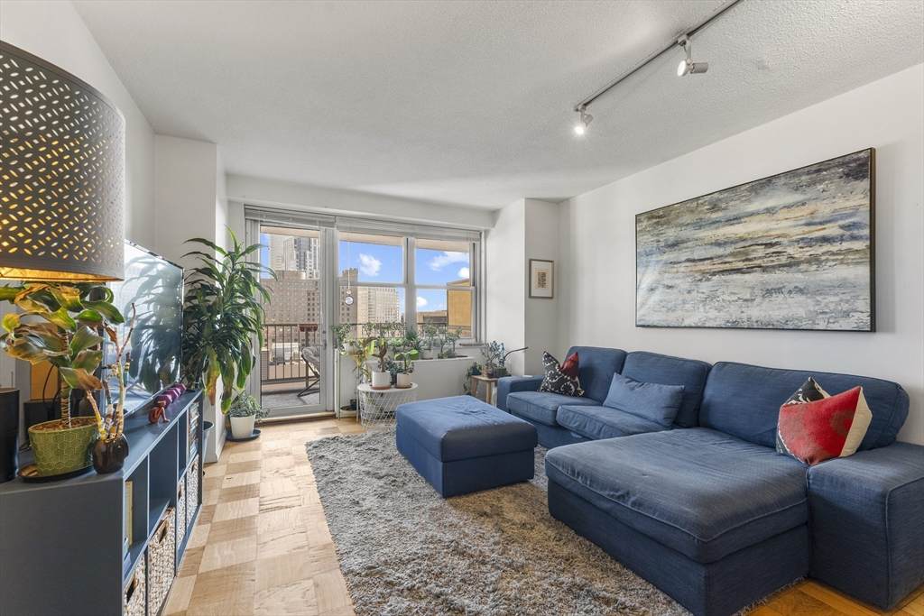 151 Tremont St - Photo 1