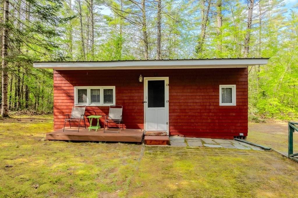 9 Roberts Lane - Photo 1