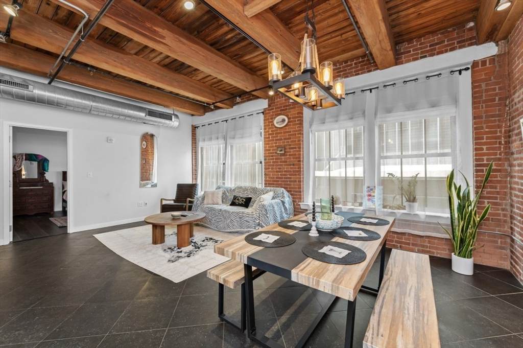 9 W Broadway - Photo 1