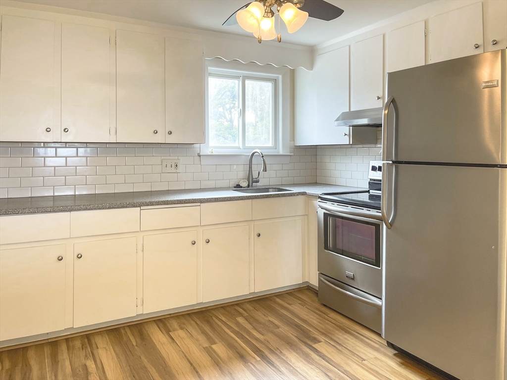 623 Quincy Shore Drive - Photo 1