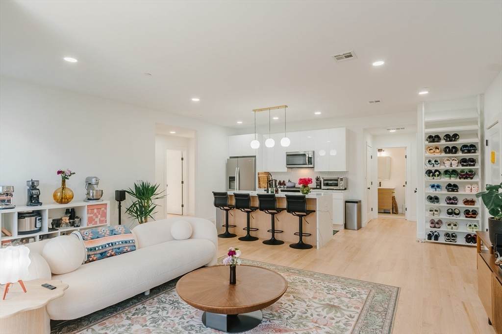 43 Withington St - Photo 1