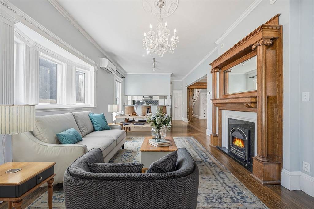 33 Adams St - Photo 1