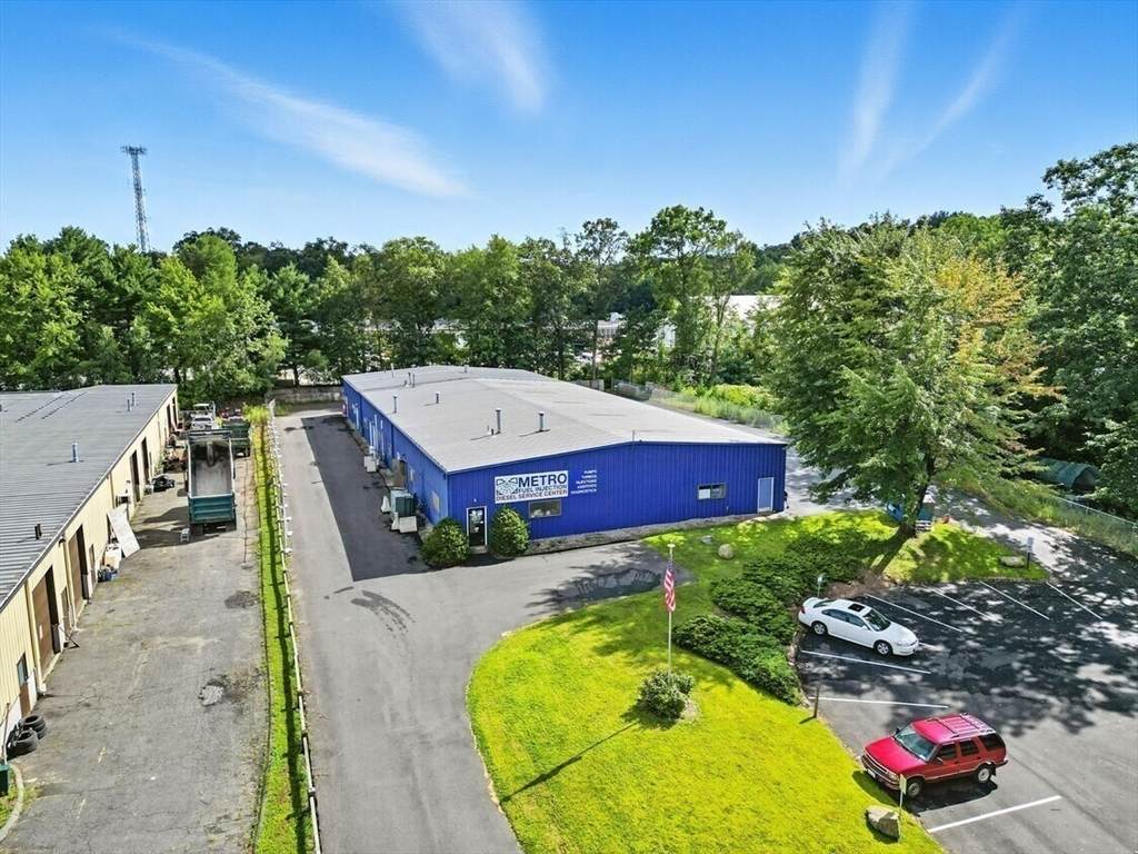 37 Saint Jacques Ave - Photo 1