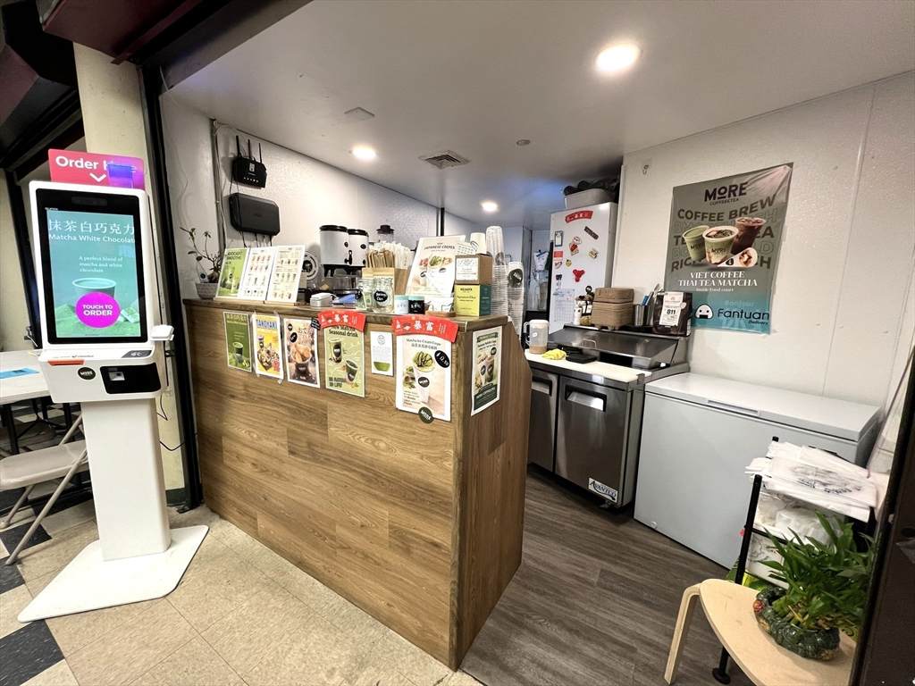 42 Beach St, 1Fl Food Court - Photo 1