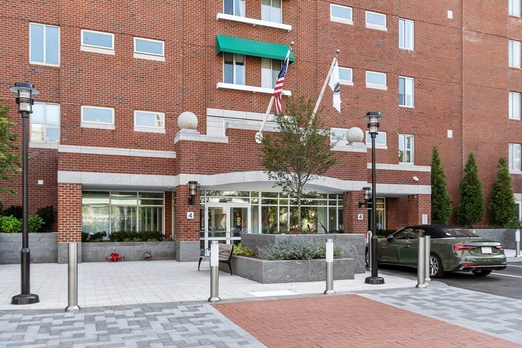 4 Canal Park - Photo 1