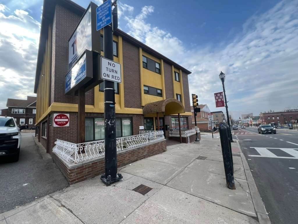 571 Broadway - Photo 1