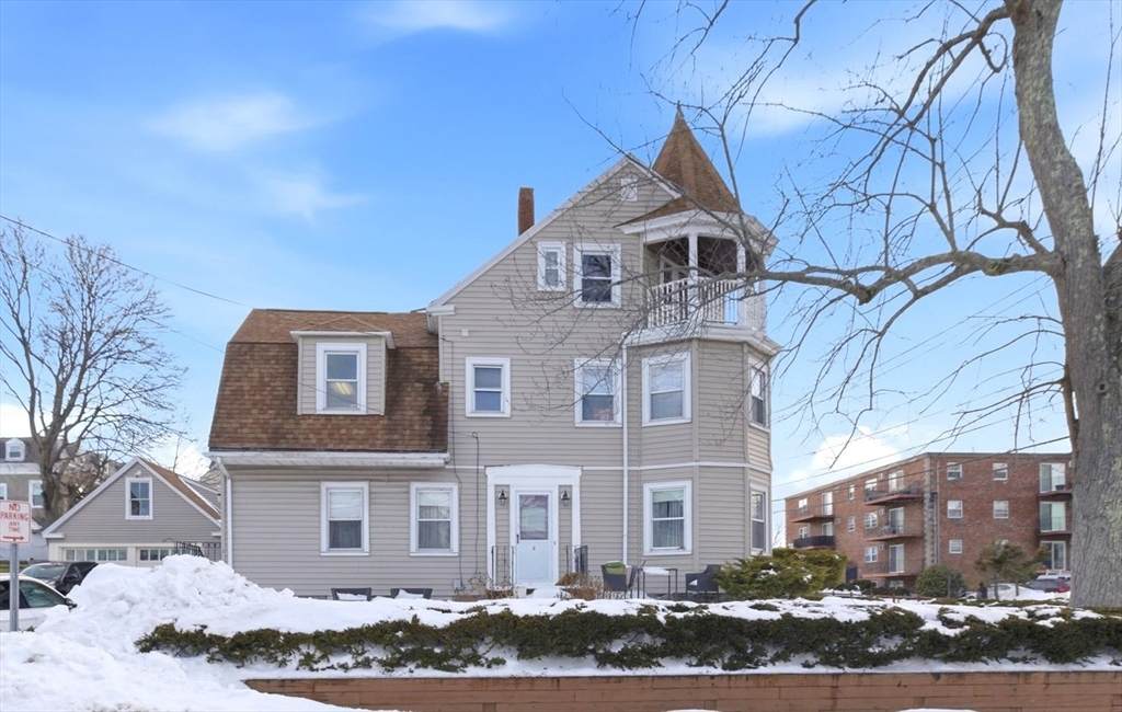 135-139 E Squantum St - Photo 1