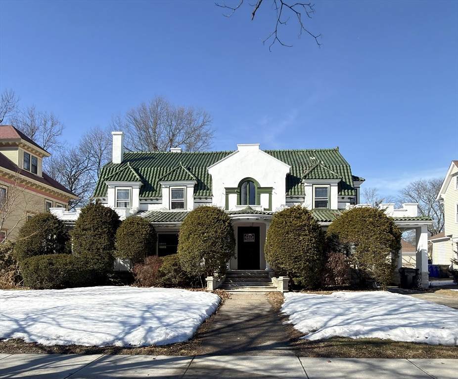 194 Sumner Ave - Photo 1