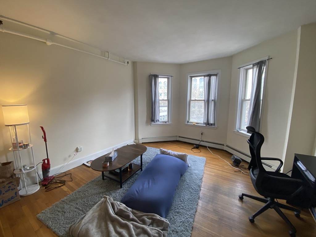 https://bt-photos.global.ssl.fastly.net/mlspin/orig_boomver_1_73486020_2.jpg