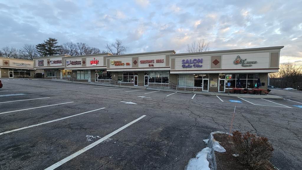 206 E Main St - Photo 1