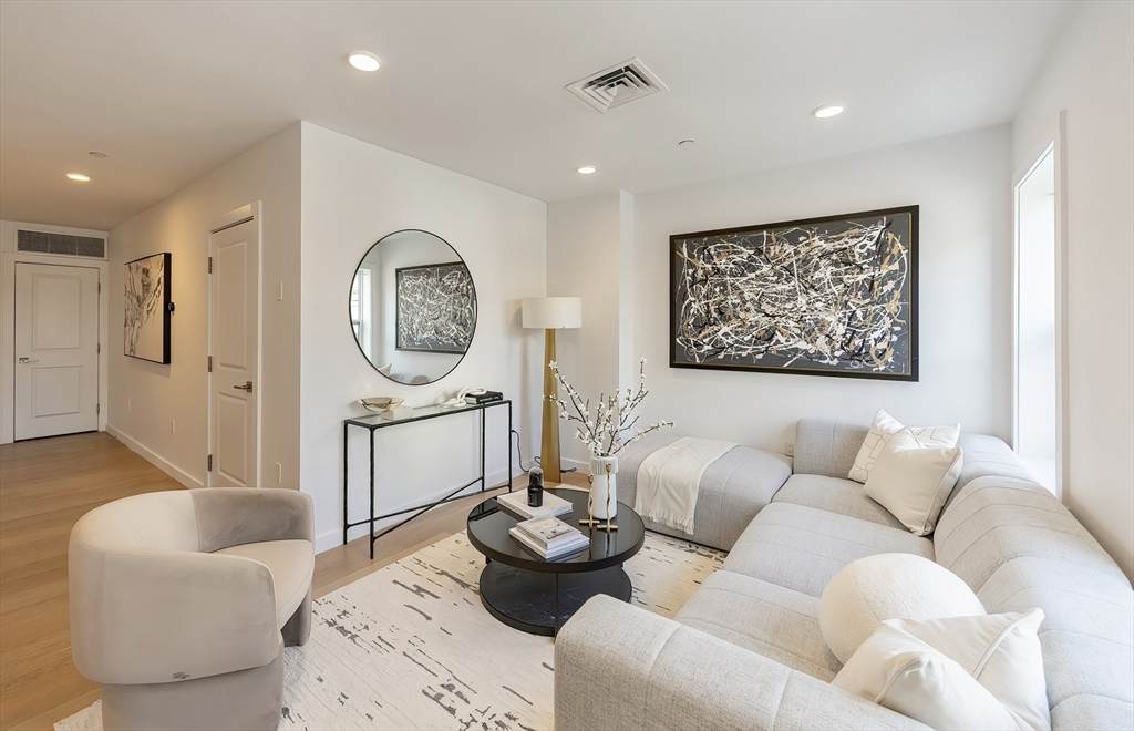 16 Boardman St - Photo 1
