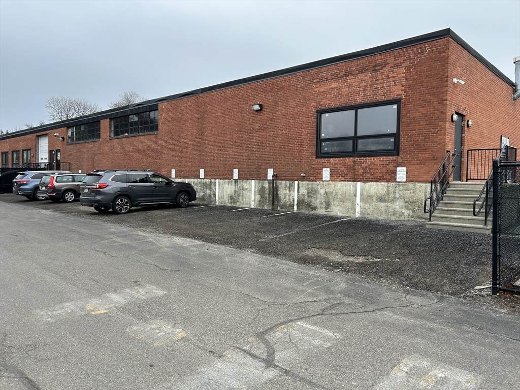 29 Emerson Ave - Photo 1