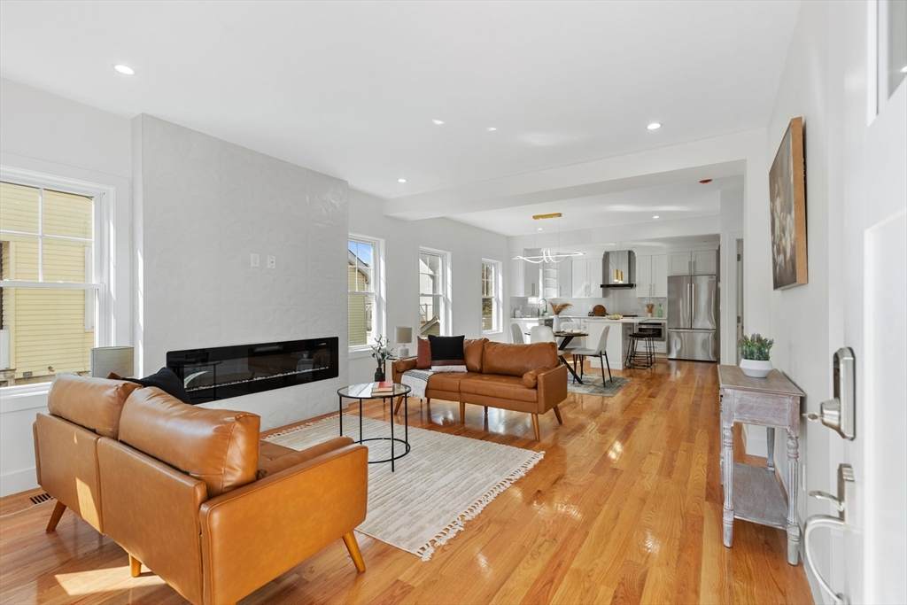 11 Harriet Ave - Photo 1