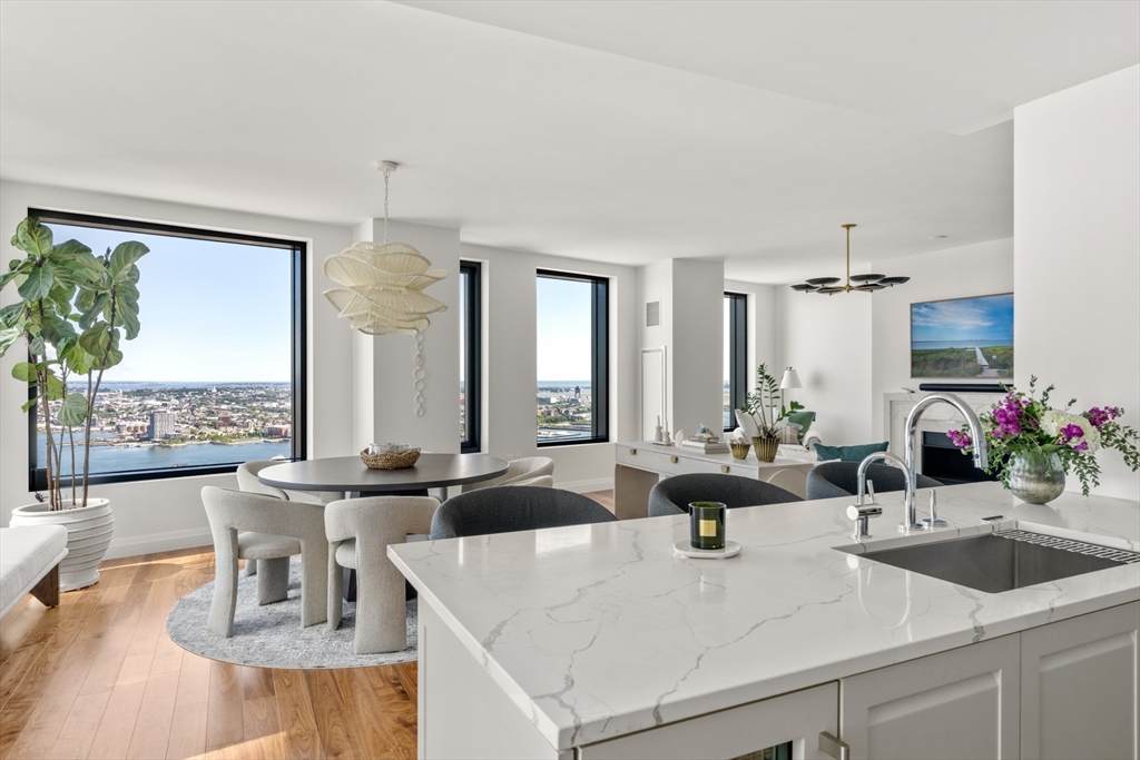 110 Sudbury Street - Photo 1
