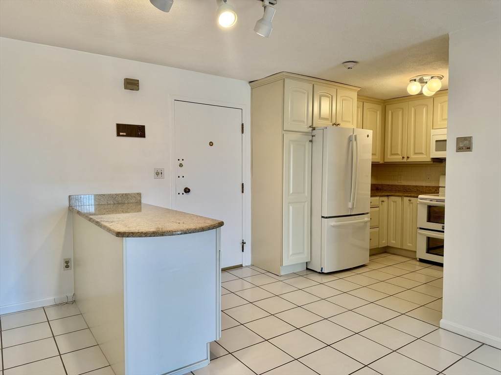 395 Revere Beach Pkwy - Photo 1