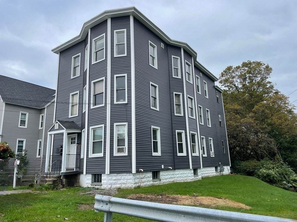 10-12 River St - Photo 1