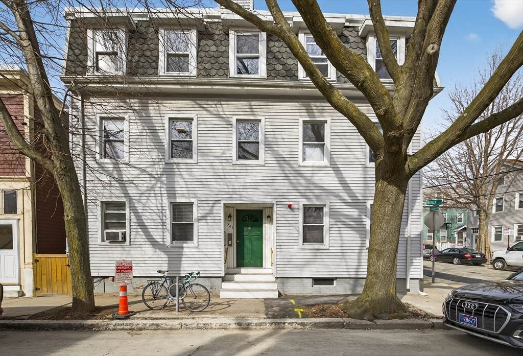 241 Hurley St - Photo 1