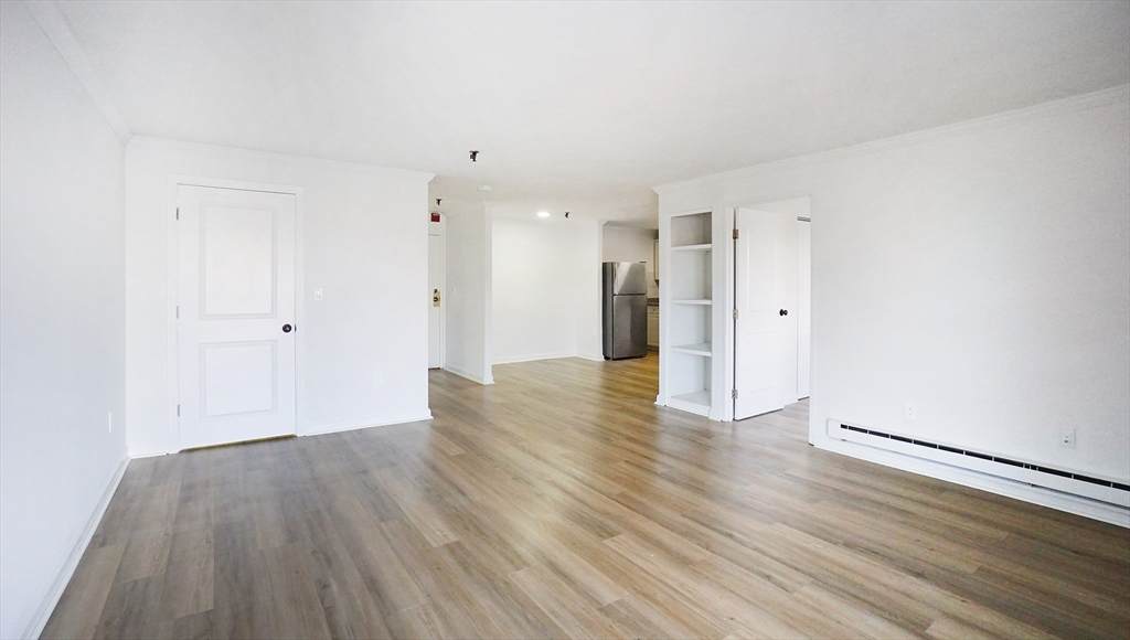 115 W Squantum St - Photo 1