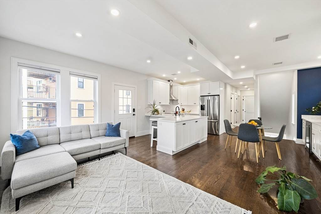 12-14 Porter St - Photo 1