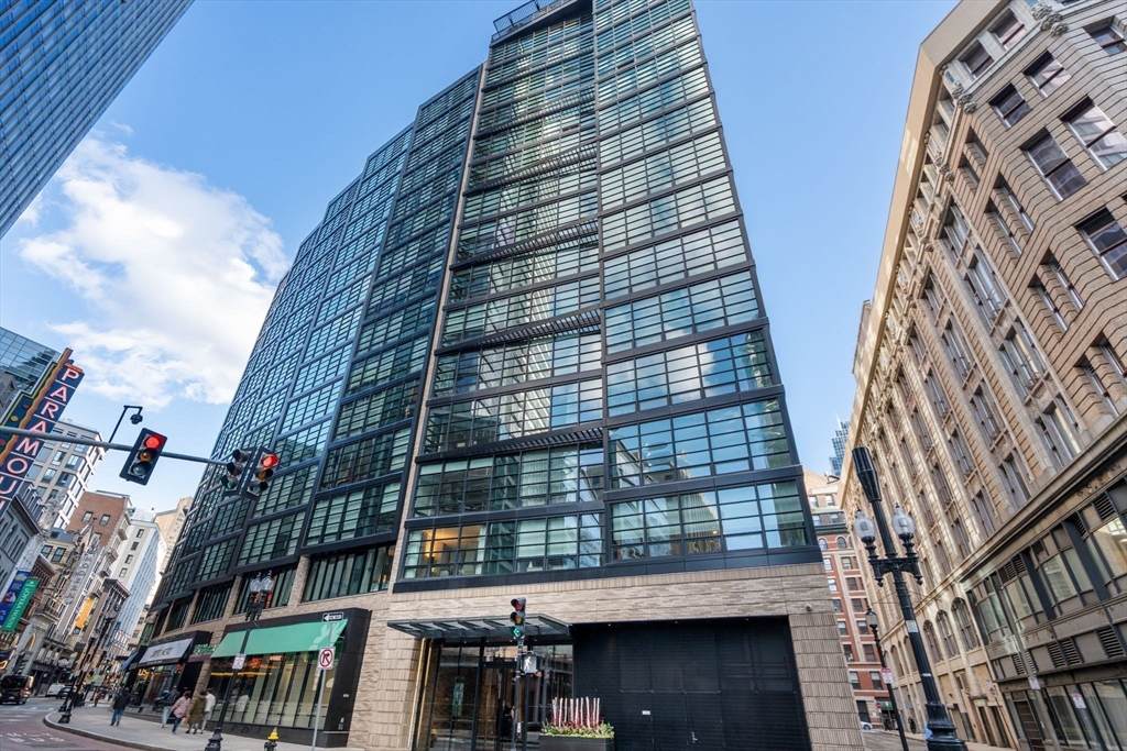 580 Washington - Photo 1