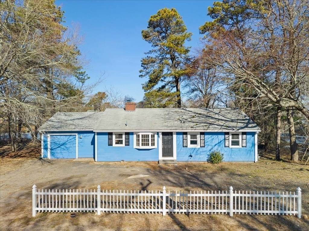 365 Phinneys Ln - Photo 1
