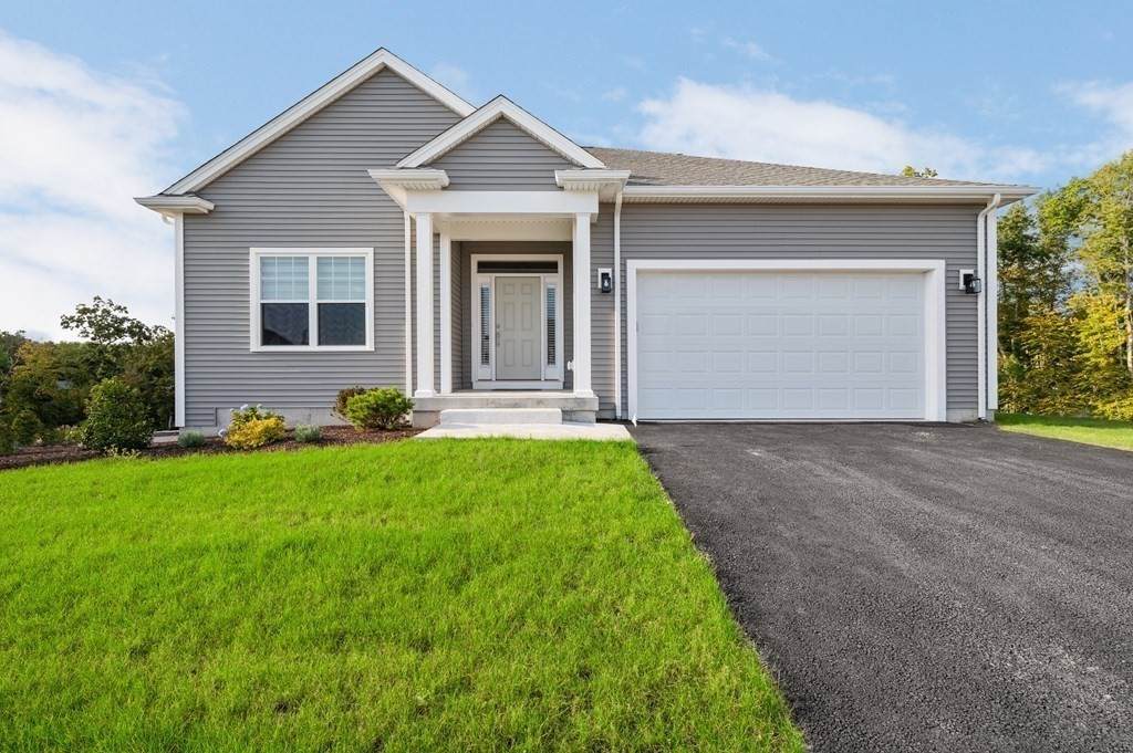 135 Rolling Ridge Drive - Photo 1