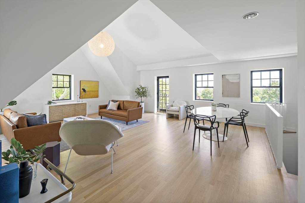 456 Belmont Street - Photo 1