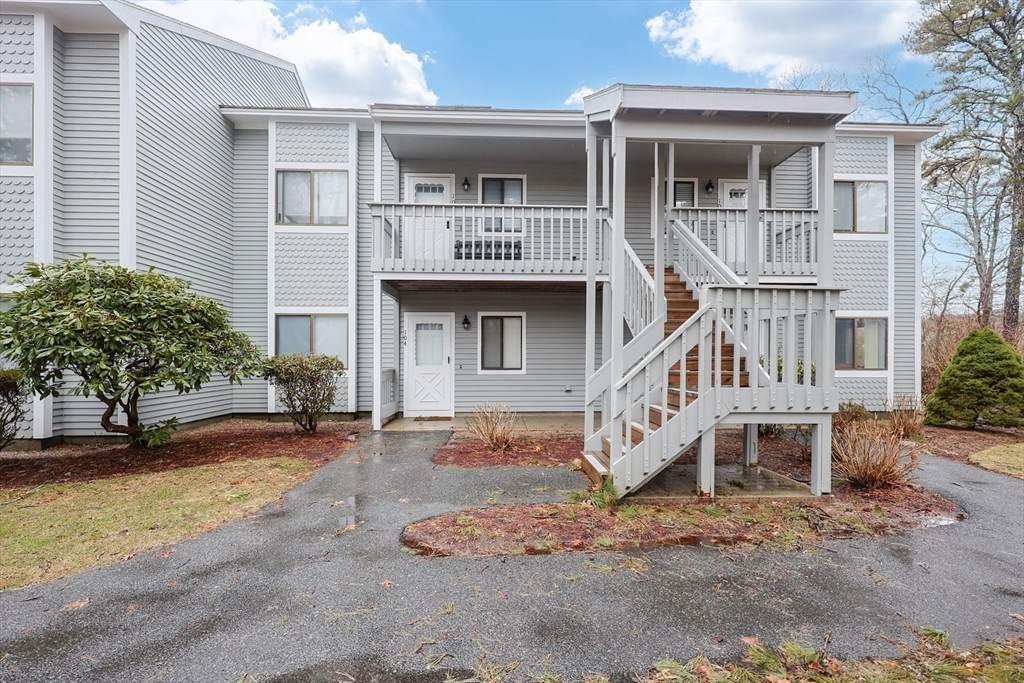 106 Eaton Ln - Photo 1