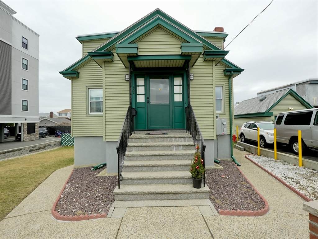 462 American Legion Hwy - Photo 1