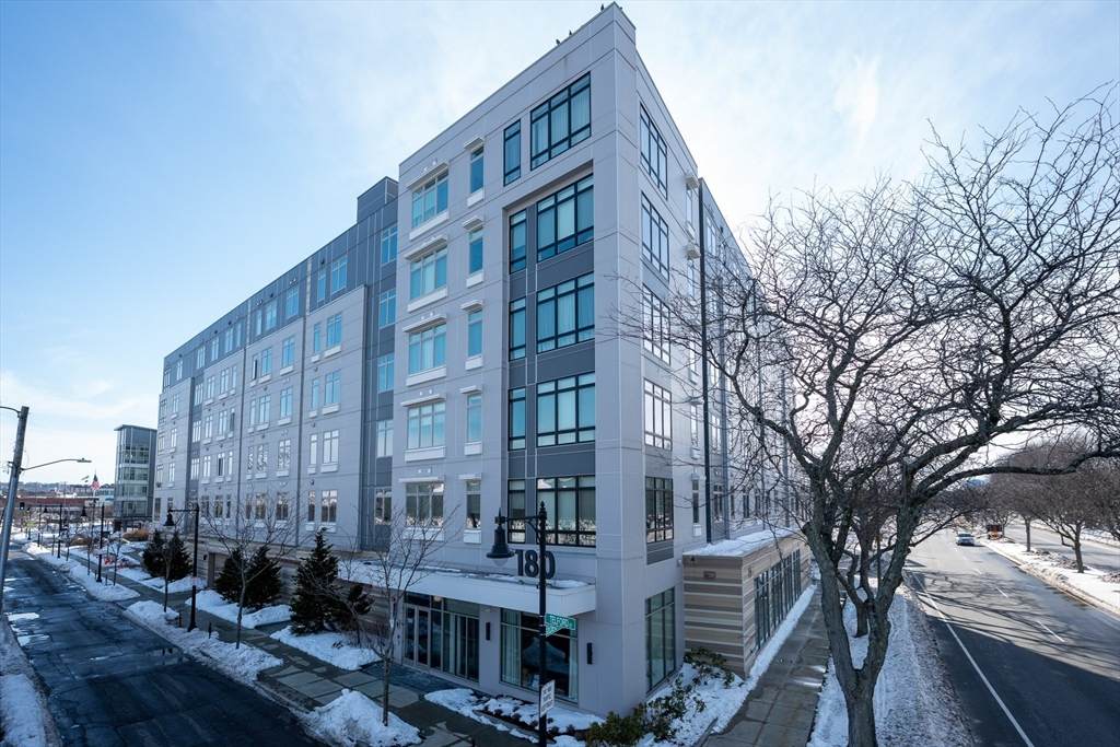 180 Telford St - Photo 1
