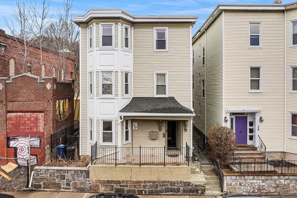 111 Heath St - Photo 1