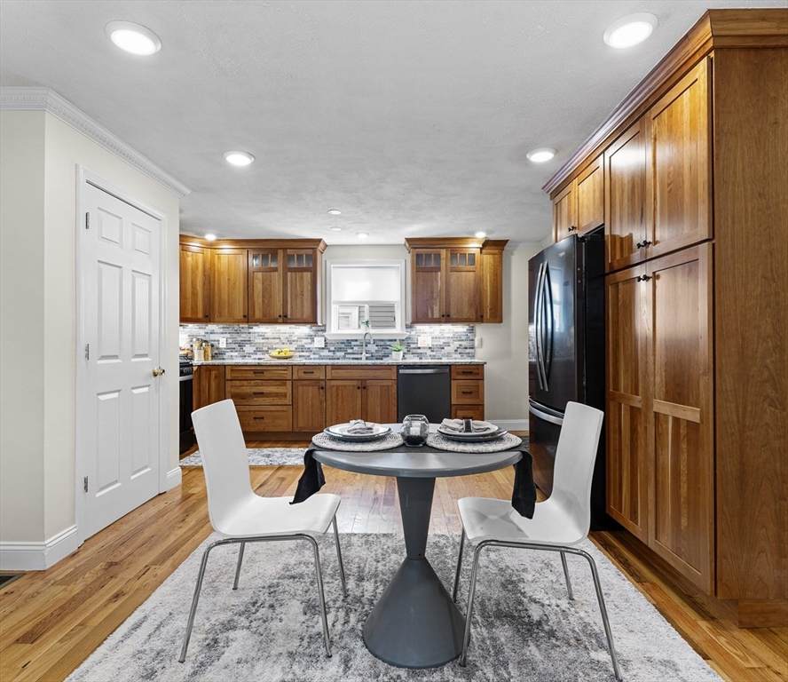 24 Glen St - Photo 1